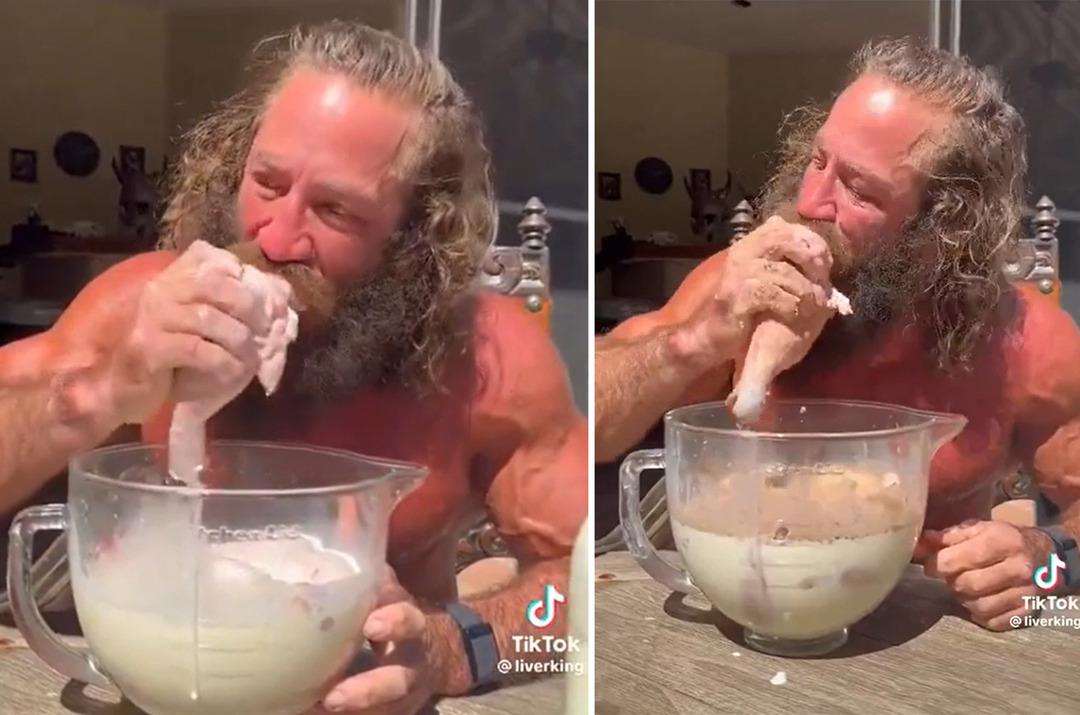 Yemek se&ccedil;imi sosyal medyayı ikiye b&ouml;ld&uuml;! Testis, s&uuml;t ve yulafı karıştırdı... Kahvaltıda b&uuml;y&uuml;k bir iştahla yedi