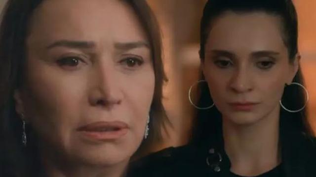 Sandık Kokusu dizisinde Irmak üvey babasıyla aşk yaşayıp annesini terk etti! O sahne sosyal medyayı salladı