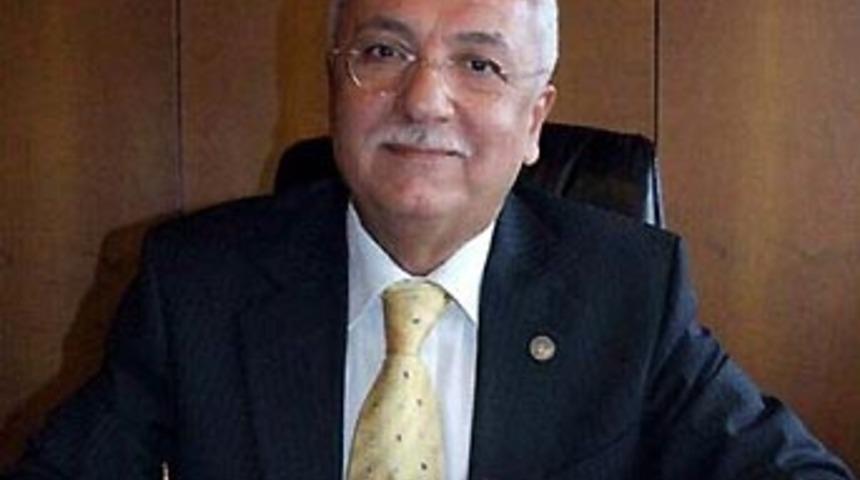 Davalık rekt&ouml;re `dolandırıcılık' su&ccedil;laması