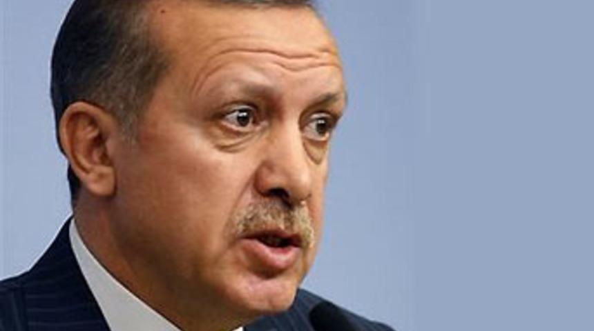 Başbakan Erdoğan&rsquo;dan &ldquo;gece mesaisi&rdquo; baskını