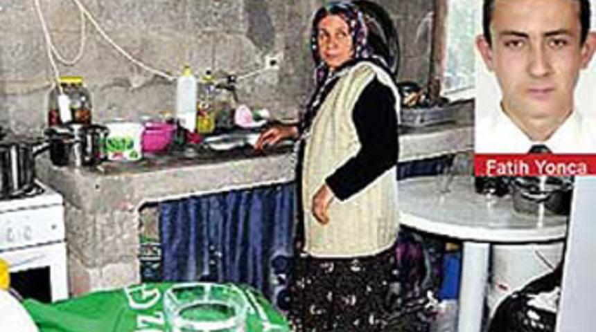 Onbaşı maaşını evine yolluyordu