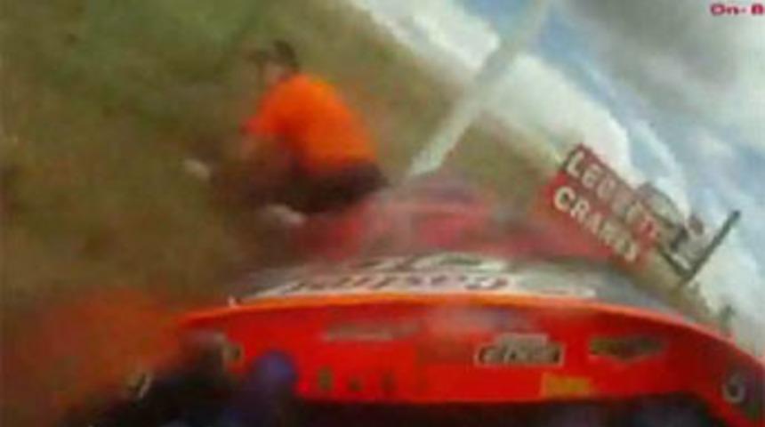 Tekne yarışında inanılmaz kaza!