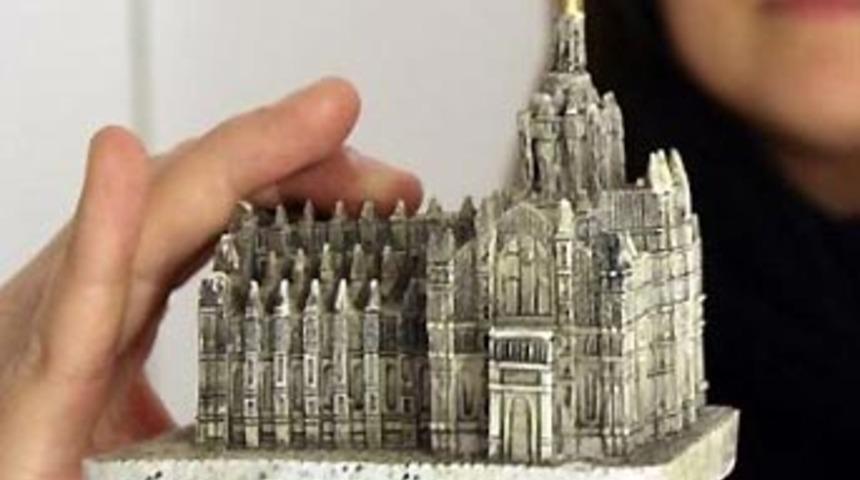 Bu heykeller yok satıyor