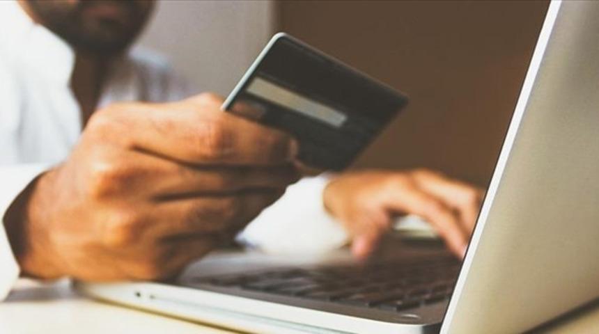 Kredi kartı ile internetten alışveriş yapanlar dikkat! KDV ile ilgili yeni karar! Kart, şifre ve kodlar da artık...