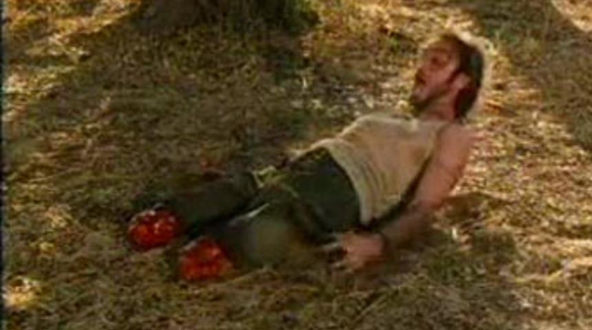 Ka&ccedil;ak avcıya korkun&ccedil; şaka