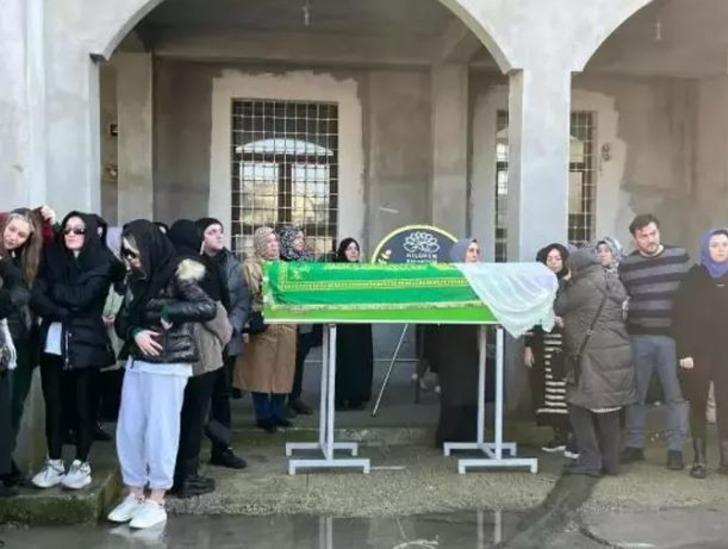 Esra Akman'ın kardeşi 11. kattan düştü! Özlem Akman'ın düşme sonrası anı kameraya kaydedildi! Kan donduran anlar G5