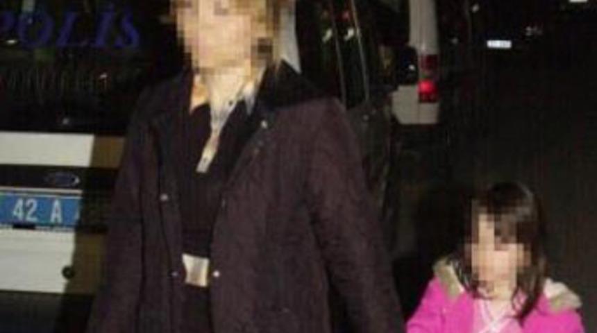 Hem otomobili hem i&ccedil;indeki &ccedil;ocuğu &ccedil;aldı!