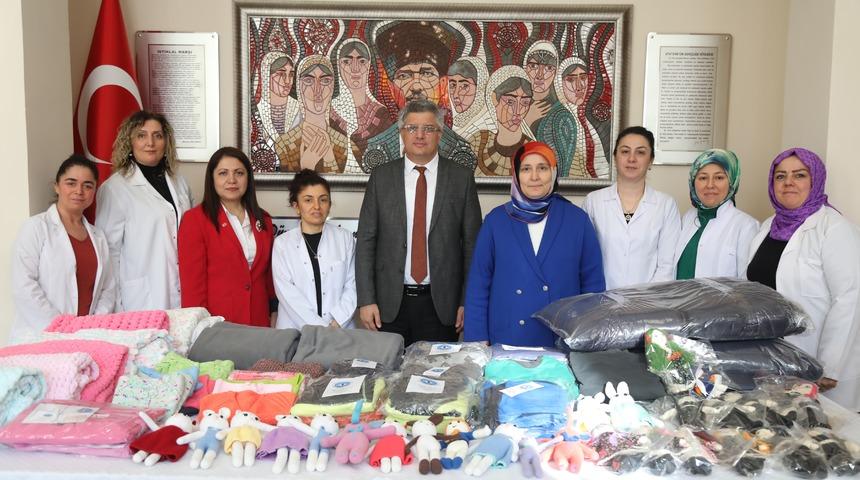 Samsun'da üretilen giysi, battaniye ve oyuncaklar Gazze'ye gönderildi