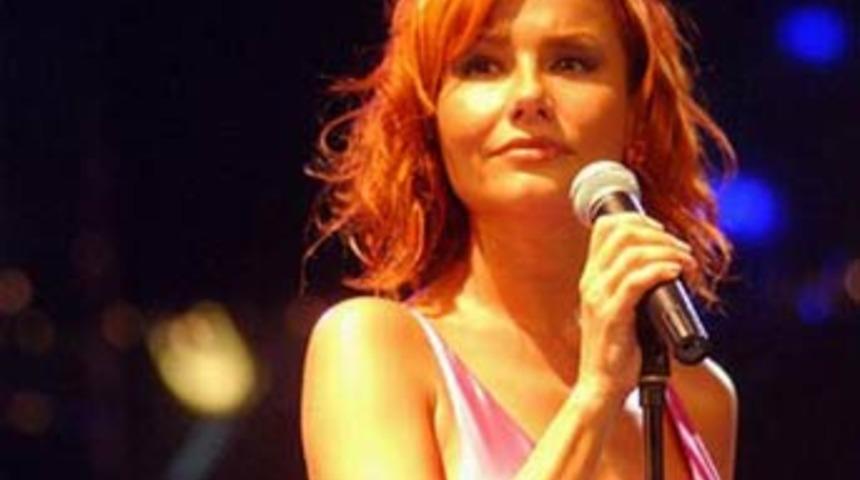 Deniz Seki konserine davetiye kazanın!