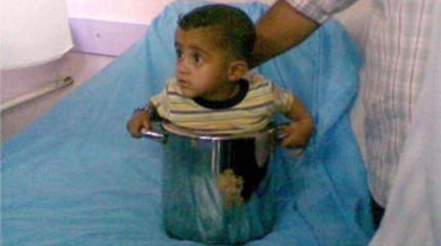 K&uuml;&ccedil;&uuml;k Esma tencereye sıkıştı