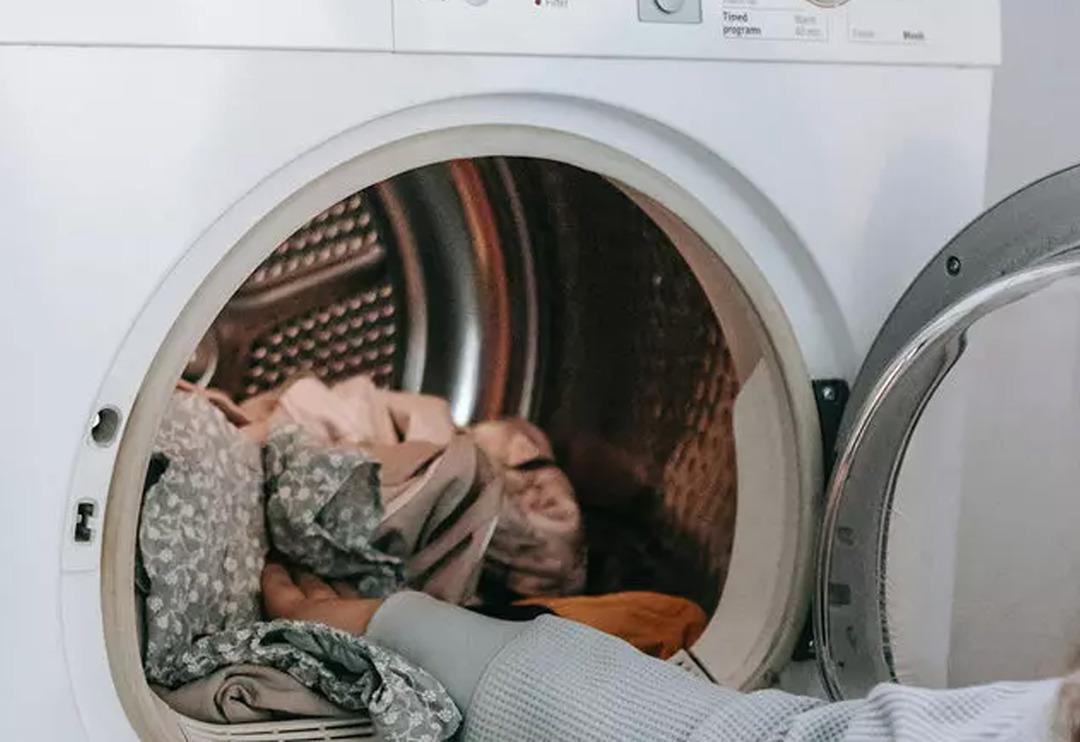 Hem faturanız daha az gelecek hem zaman size kalacak! &Uuml;t&uuml;yle cebelleşmek istemiyorsanız... Makineden &ccedil;amaşırların kırışık &ccedil;ıkmaması i&ccedil;in bunu yapın