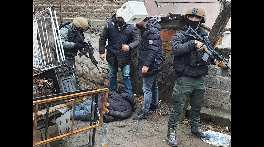 Kırmızı bültenle aranıyordu! 'Daşisa' listesindeki DEAŞ'lı terörist böyle yakalandı