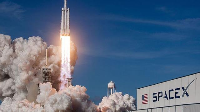 Tarihi uzay yolculuğu öncesi  SpaceX'ten açıklama! 'Yüzde 80 elverişli'