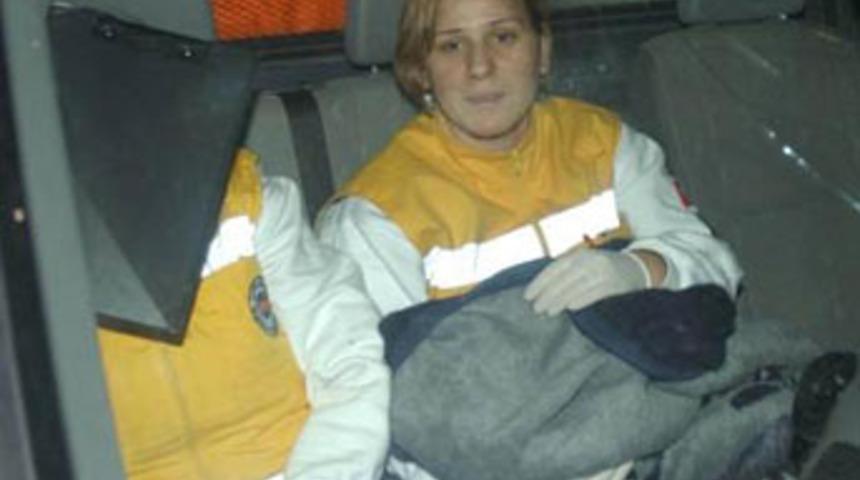 Bebeğin ağzını bağlayıp camiye bıraktılar