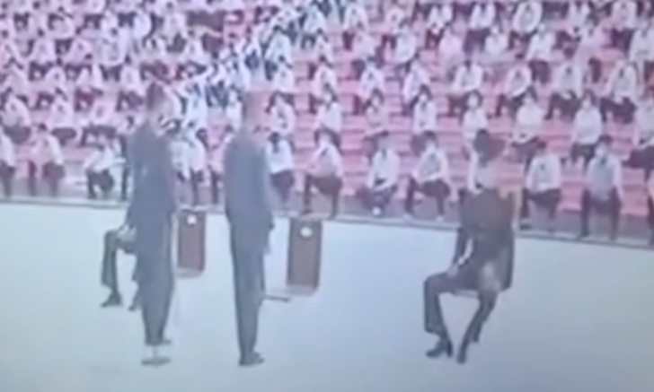 Kuzey Kore iki genci böyle cezalandırdı! Her şey halkın gözleri önünde oldu, cezanın sebebi şoke etti G4