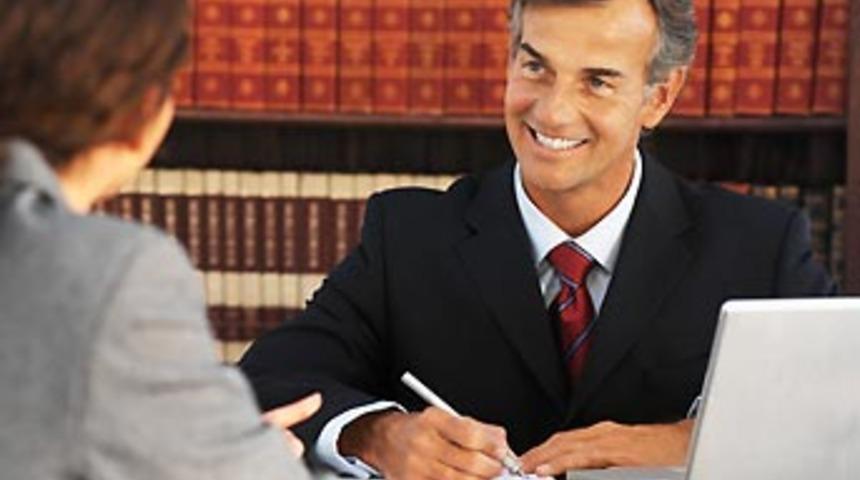 Avukatlık &uuml;cretlerine zam