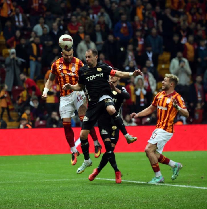 Trabzonspor derbisinde sahada olacak mı? Okan Buruk'tan Ümraniyespor maçının ardından Icardi açıklaması G2