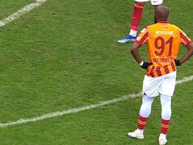 Ndombele'nin Ümraniyespor maçındaki kombini sosyal medyada gündem oldu! 'Hıyarlı baba' benzetmesi binlerce beğeni aldı