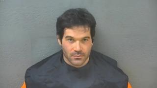 Uçuş görevlisinin tuvalete gizli kamera yerleştirdiği ortaya çıktı! Kız çocuklarını gizlice kaydediyordu... Cep telefonundan çıkan kayıtlar şaşkına çevirdi