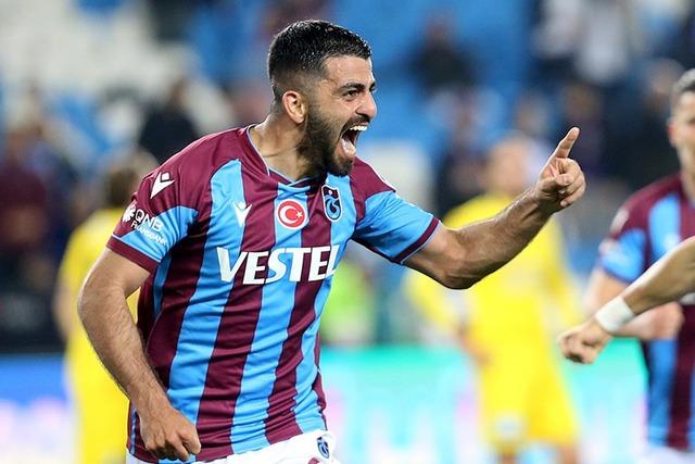 Trabzonspor'da Galatasaray maçı öncesi Abdülkadir Ömür ve Umut Bozok kadro dışı bırakıldı! 640xauto