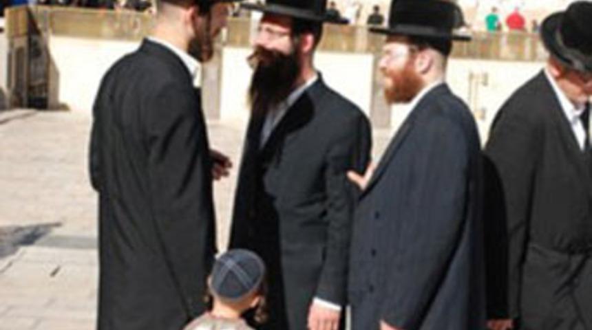 Yahudi d&uuml;şmanlığı giderek artıyor