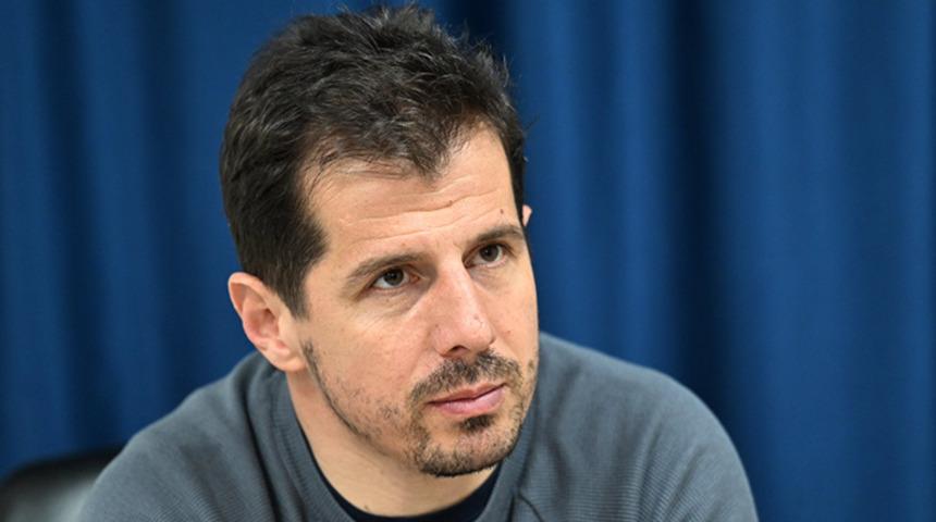 Emre Belözoğlu bir kez daha Faruk Koca'ya sahip çıktı! "Faruk Başkanı yalnız bırakmayacaksın"