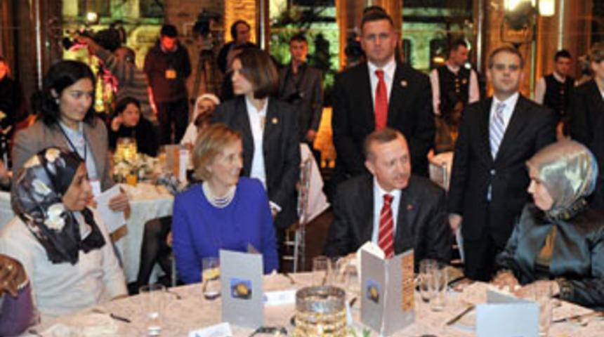 Erdoğan'ın da katıldığı yemekte skandal