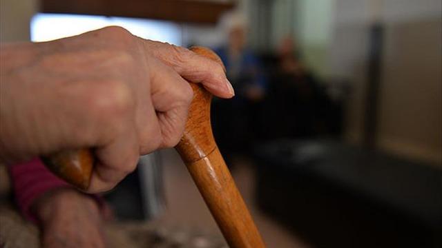 Teyzesine bakıcılık yapan kadın için 'sigorta' kararı: Primi mirasçılar ödeyecek