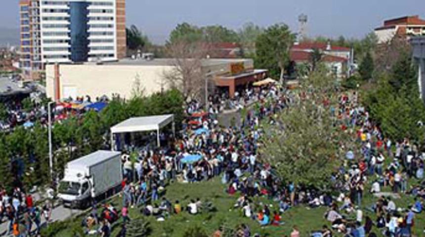 Uyuyan parayı Y&Ouml;K Başkanı kaptı