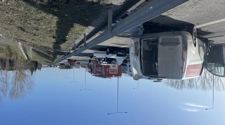 Silivri’de Tofaş marka aracın karıştığı kazada aynı aileden 3 kişi hayatını kaybetti