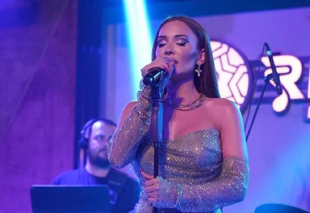 Şarkıcı Şimal'in kanseri yendikten sonra beyninde t&uuml;m&ouml;r tespit edilmişti... 8 saat s&uuml;ren beyin ameliyatının ardından ilk fotoğraf geldi