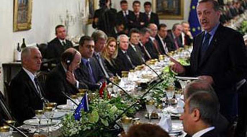 Erdoğan'dan sert &ccedil;ıkış