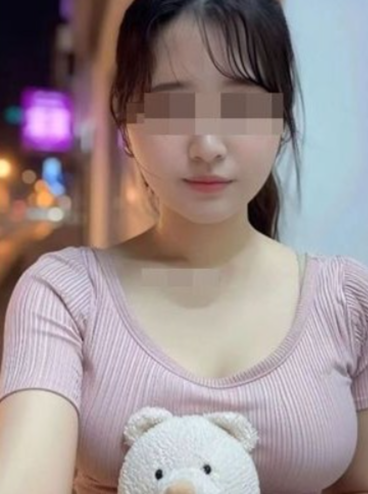 Karısının iş arkadaşıyla ilişkisi olduğunu öğrenen adamın intikamı çok konuşuldu! Şirketin önüne levha asıp ifşa etti... "İstifa etmek zorunda kaldım" G2