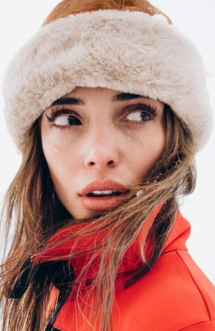 Duy Beni'nin yıldızı Rabia Soytürk kar pozlarıyla olay oldu! Bir bakan bir daha baktı    G1