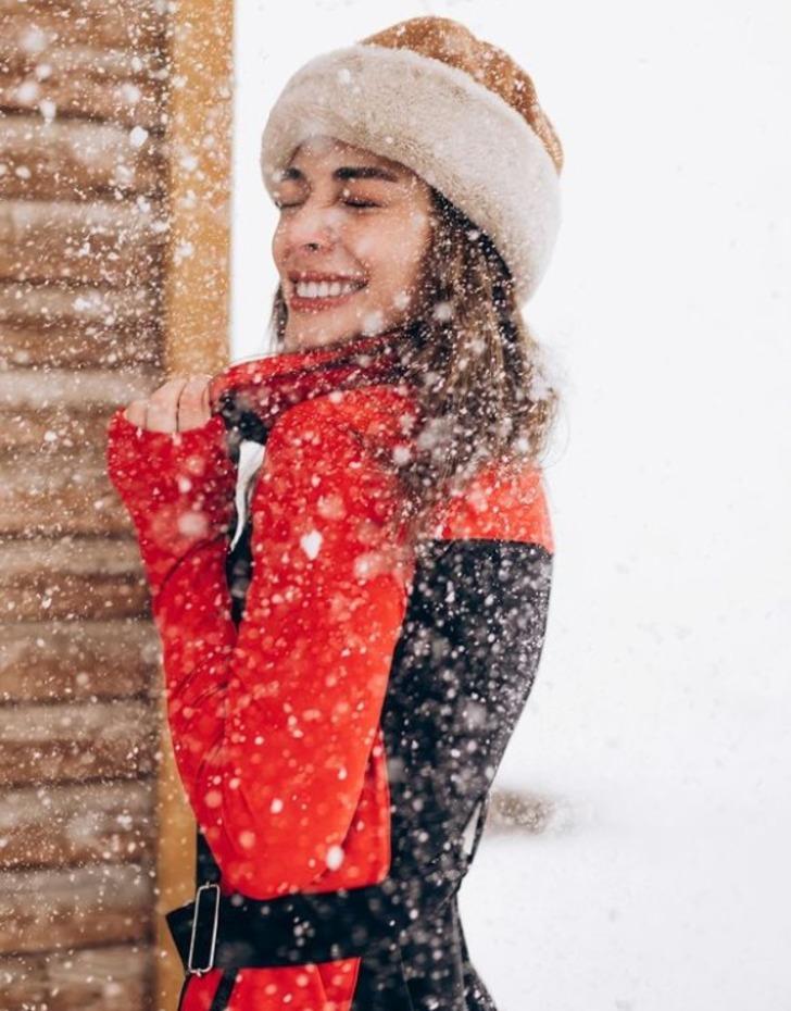 Duy Beni'nin yıldızı Rabia Soytürk kar pozlarıyla olay oldu! Bir bakan bir daha baktı    G3