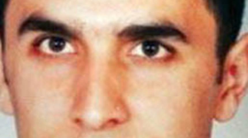 &Uuml;&ccedil; saatte iki kez nik&acirc;h masasında