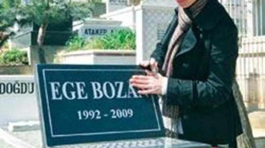 Laptop&rsquo;ı artık mezar taşında