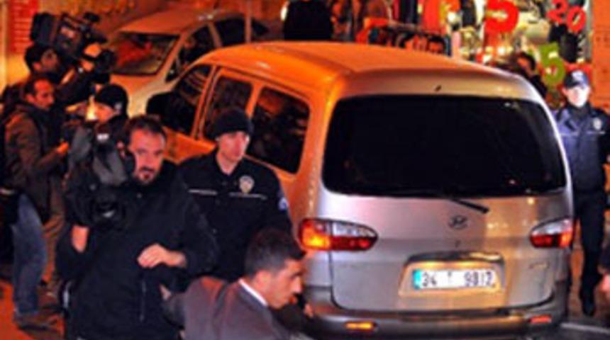 Flaş...Balyoz operasyonunda ilk g&ouml;zaltı!