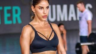 Cihan Ünal'ın kızı Irmak Ünal cam kenarına geçip uzanarak poz verdi! O detay dikkat çekti