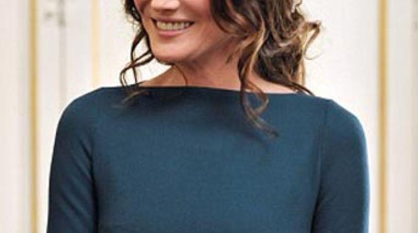 Avrupa Carla Bruni'yi tartışıyor