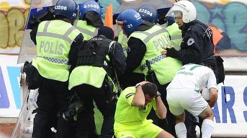 Diyarbakırspor - Bursaspor ma&ccedil;i tatil edildi