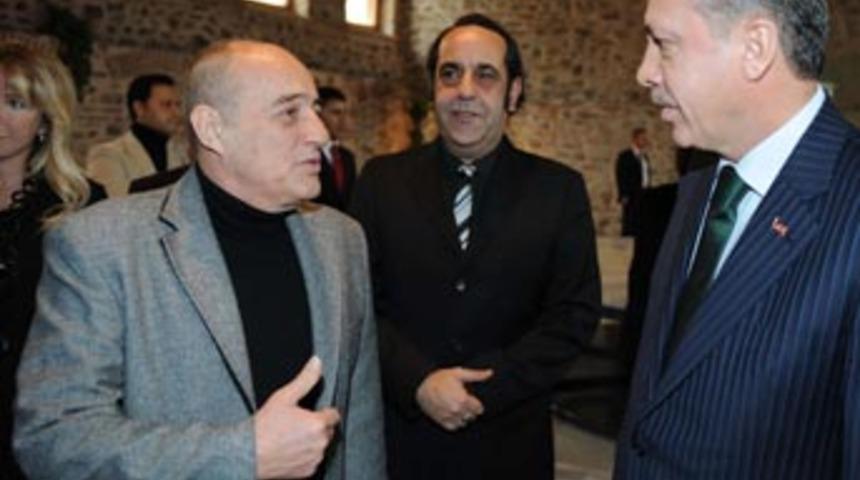 Başbakan: Elinizi taşın altına koyun