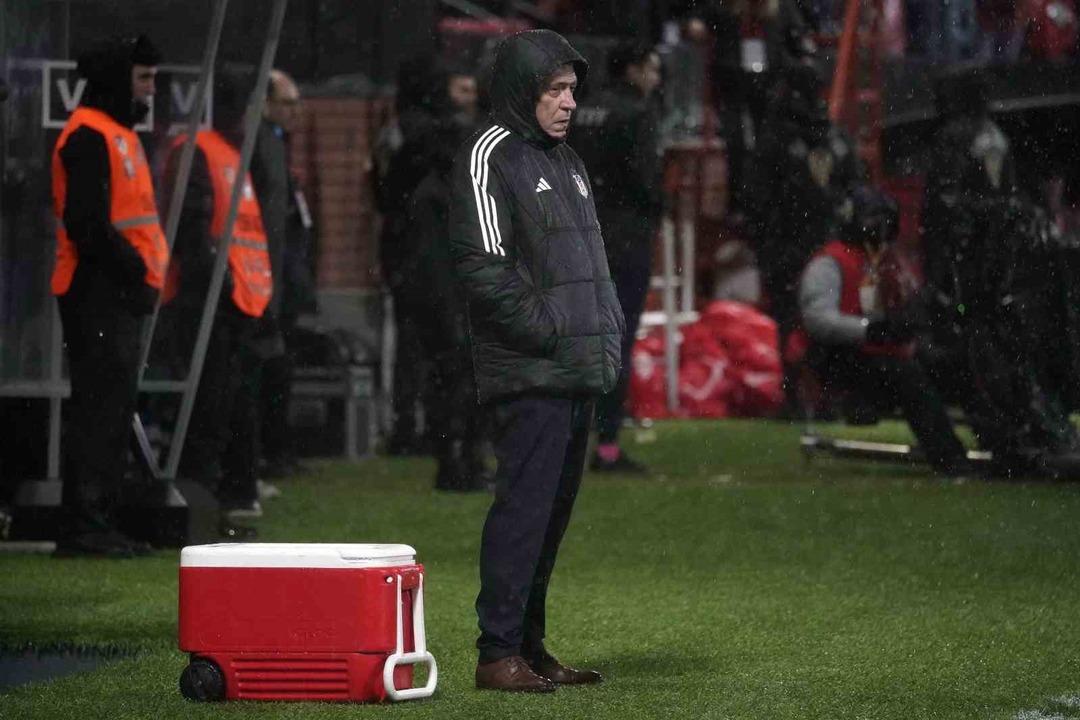 Beşiktaş Pendik'te dağıldı, Fernando Santos ilk mağlubiyetini tattı! Siyah-Beyazlılar rakibine 4-0 mağlup oldu