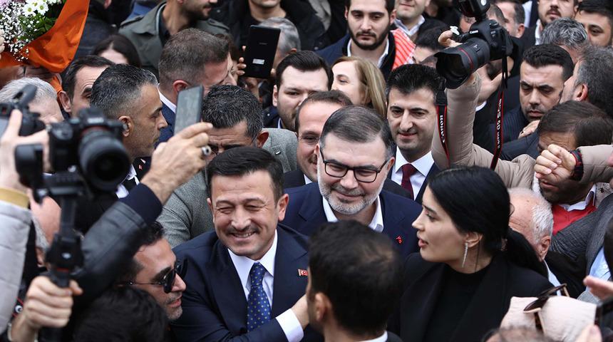 AK Parti'nin İzmir Büyükşehir Belediye Başkan Adayı Dağ: 'İzmir benim kıymetlimdir'