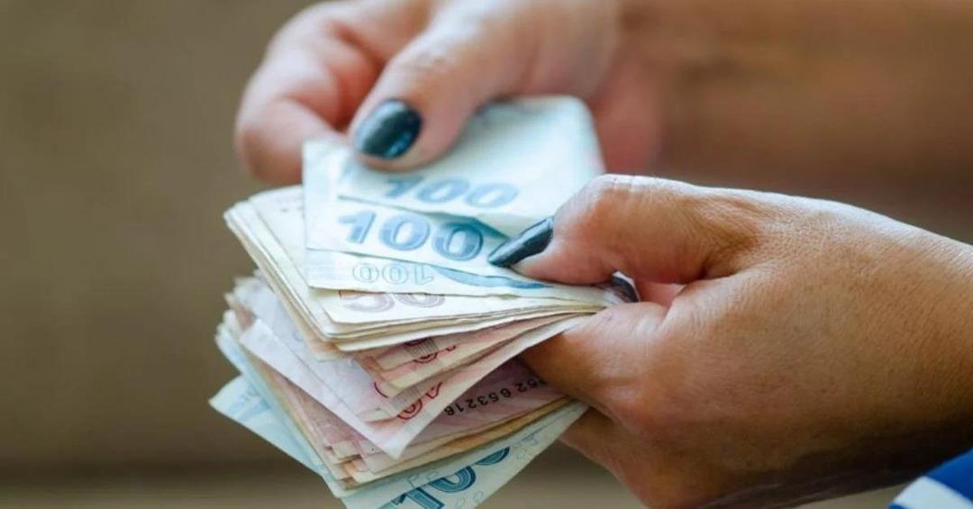 Kadınlara 6 yıl erken emeklilik fırsatında "2 yaş detayı": Şartlar neler?