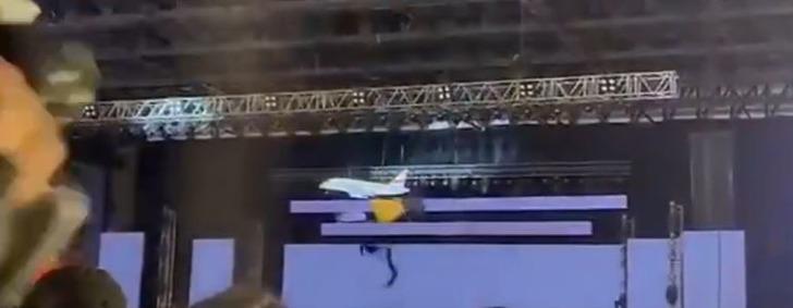 Çalışanlarının gözü önünde hayatını kaybetti! CEO'nun düşüş anı kamerada... Korkunç son! G4