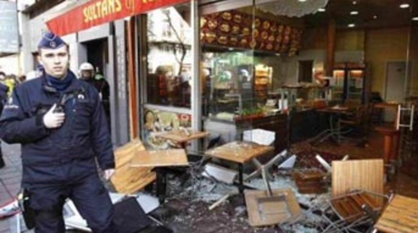 PKK'lılar T&uuml;rk restoranlarına saldırdı