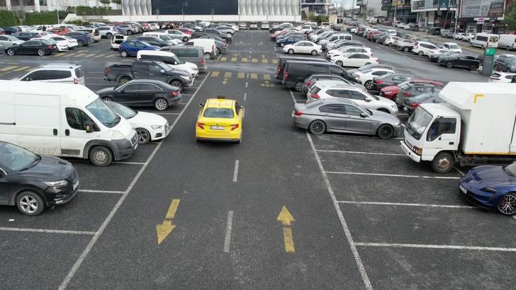 Taksiye ödediği ücret fazla gelince taksi şoförü oldu: "Birkaç ay ücretsiz çalıştım, işi öğrendim" G1