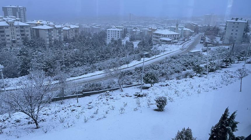 Validen gülümseten 'kar tatili' paylaşımı! Sosyal medyayı salladı