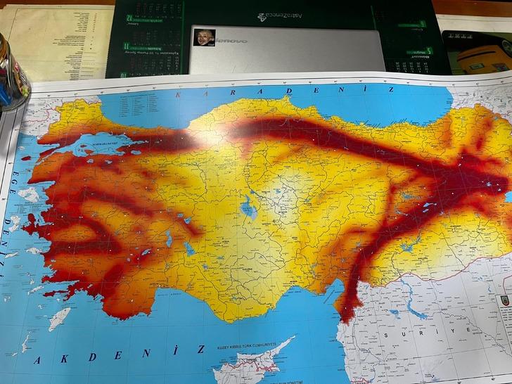 Kentin o ilçesine dikkat çekti, "Şanslı olanlardan bir tanesi" dedi: "Deprem açısından daha az riskliler arasında" G3